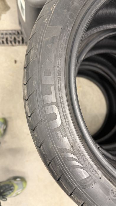 Продам резину Літо  235/45 r18  fulda
