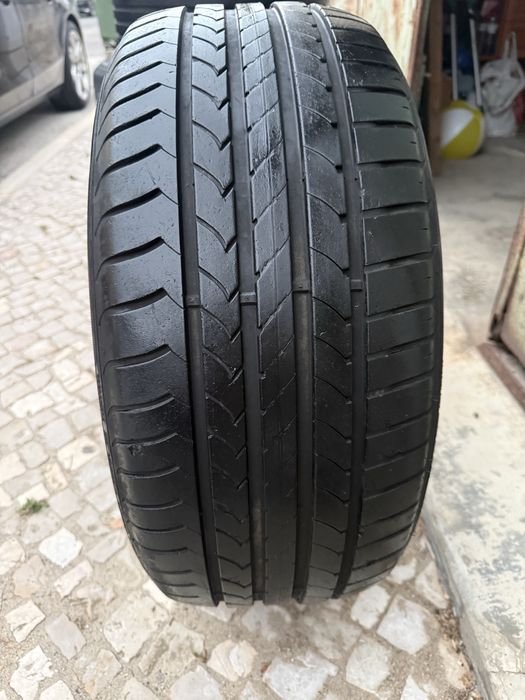 Pneus good year efficient grip 255 45 r18
