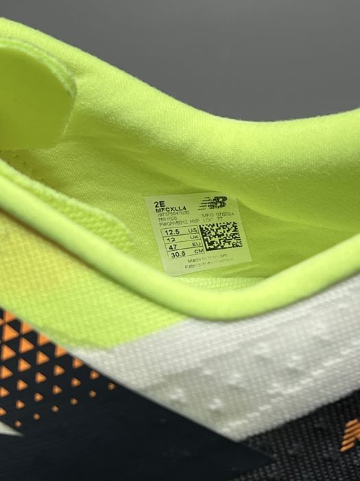Бігові кросівки New Balance Fuel Cell Rebel V4 Wide Оригінал MFCXLL4