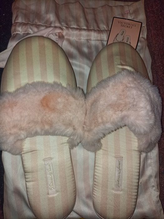 Продам домашні капці Victoria secret