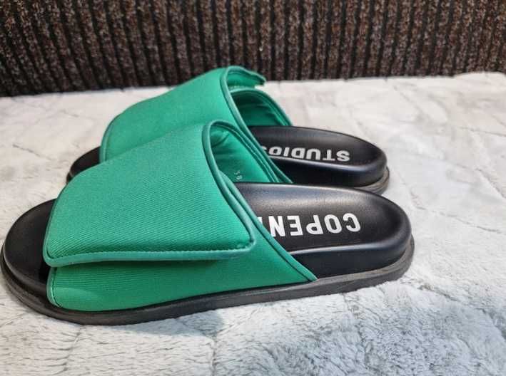 Klapki Copenhagen Studios, 38