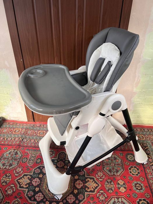 Дитячий стільчик для годування Carello Stella