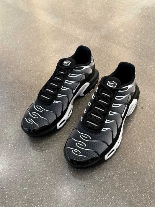 Nike Air Max TN Czarny R.43