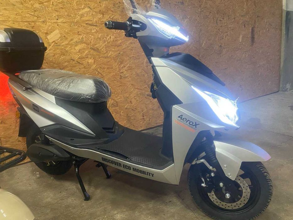 Електроскутер IDemo AeroX PRO O150-LFP