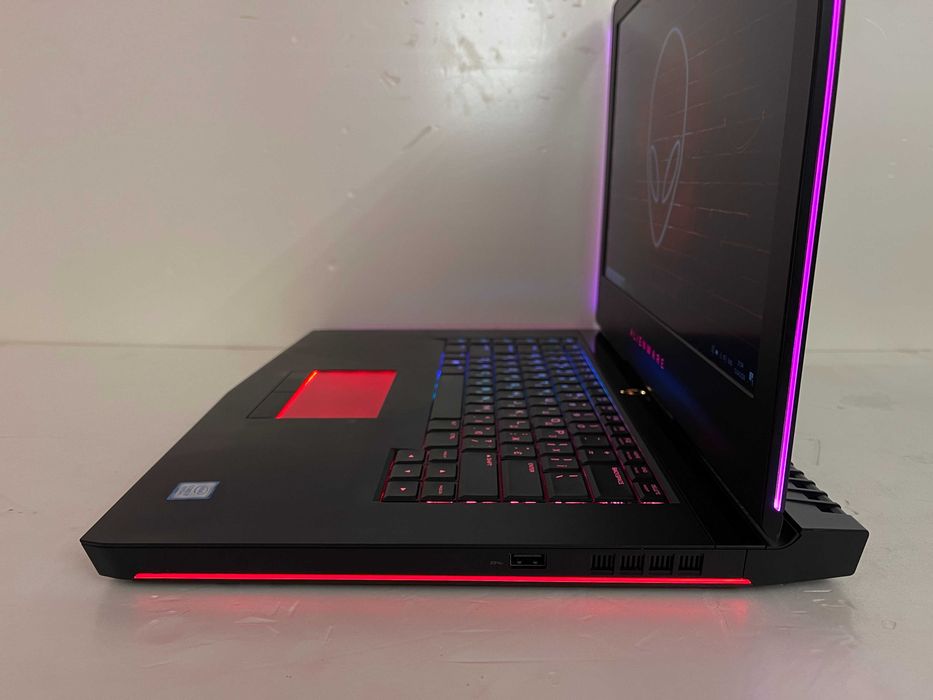 ЗСУ знижка!!  Игровой "DELL Alienware 15" /Core i7 8750H Х12 / Видео GTX (6 ГБ)  СТАЛКЕР 2