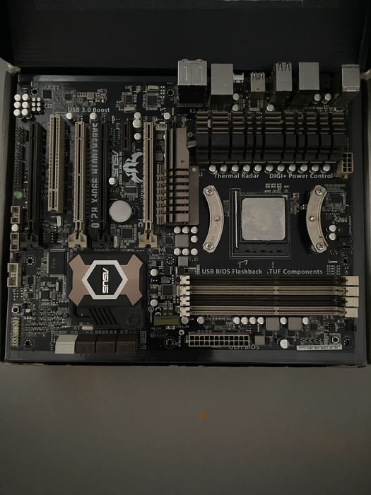 Материнська плата Sabertooth 990FX R2.0