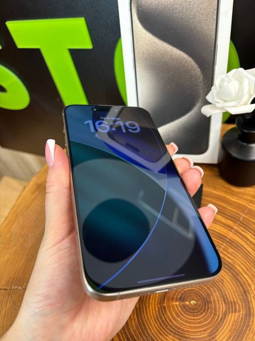 iPhone 15 Pro Max 256 Gb Titanium 87% акб