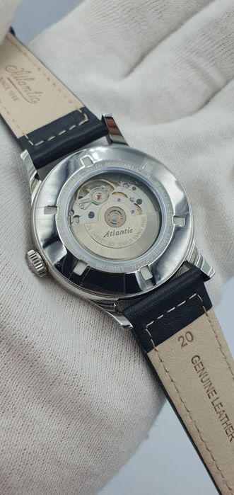 Atlantic Worldmaster Incabloc Automatic - 39 mm - szafir, skóra Swiss