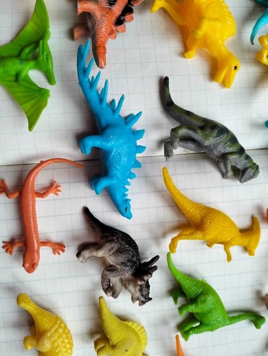 Іграшковий набір міні динозавриків