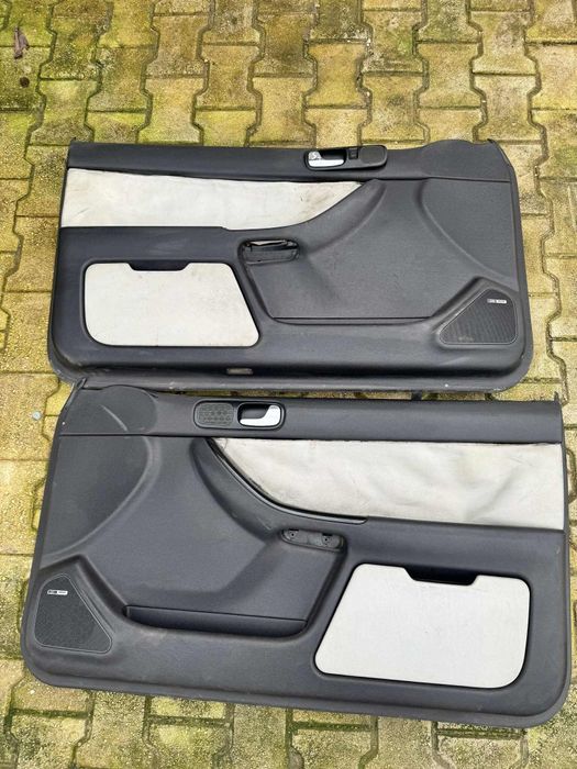 Bancos e foras das portas Audi A3 8L S3