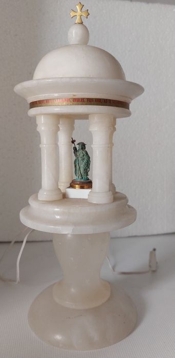 ORATÓRIO em Mármore com imagem.