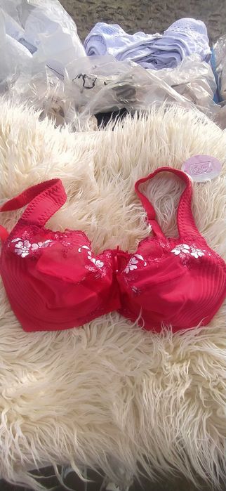 Stanik z ramiączkami odciążającymi 90g