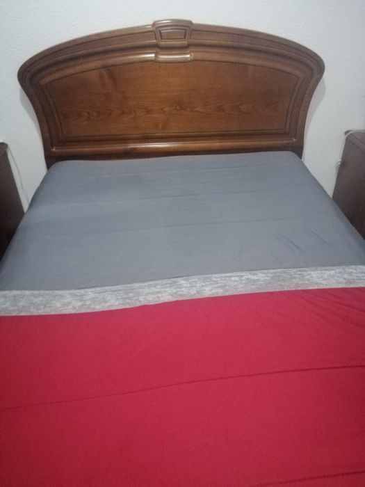 Vendo mobília de casal em cerejeira