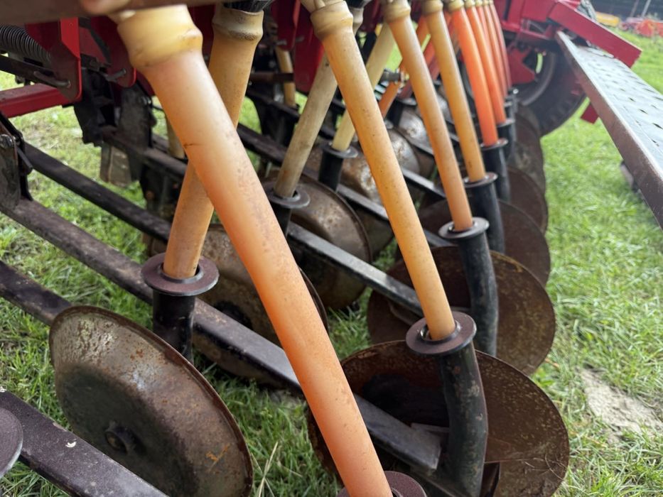 Сівалка зернова дискова причіпна 2.5м SIMULTA JUNKKARI 2500 Каток (сз)