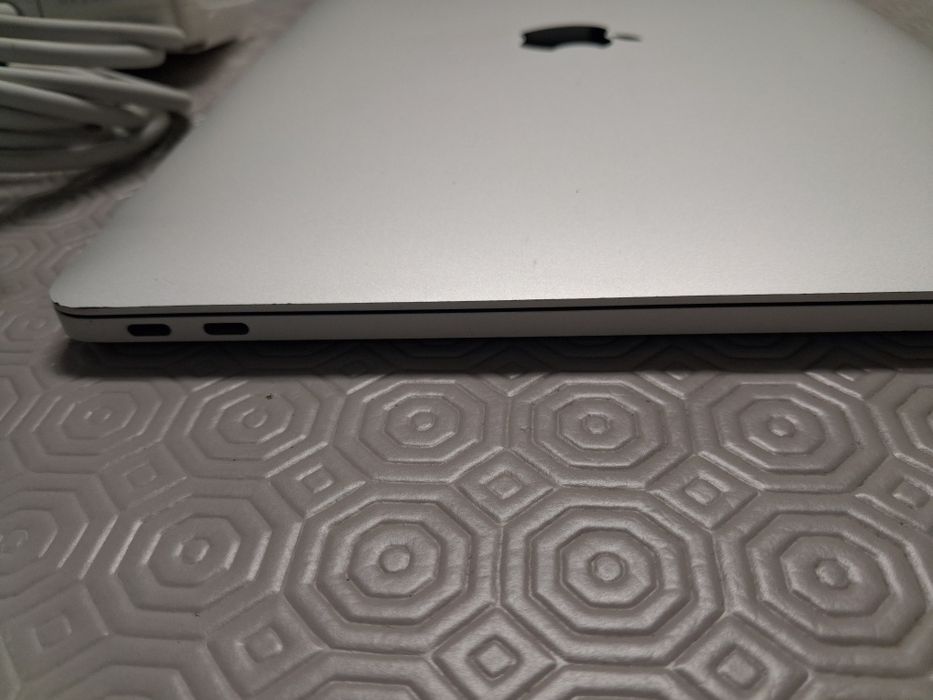 MacBook Pro 14.1 (2017)