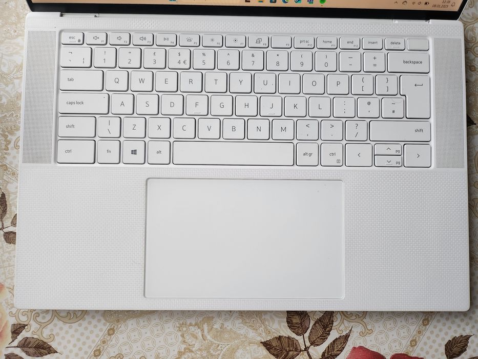 Dell xps 15 9510 Artctic White!!