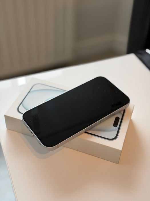 iPhone 15 ! 128 GB ! Pelen zestaw ! Od nowosci w jednych rekach !