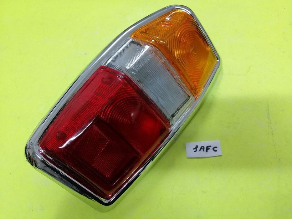 Farolins de trás Datsun Sunny B310 VAN NOVO