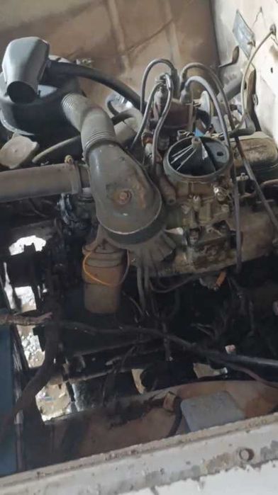 Двигун Автомобіль "Москвич-408" + запчастини.
