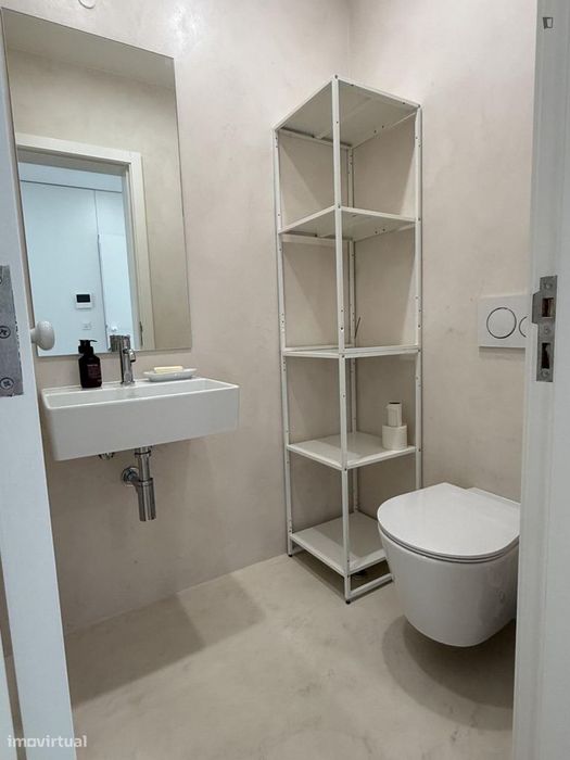 Apartamento com 2 quartos - localizado em Santa Apolónia Lisbon