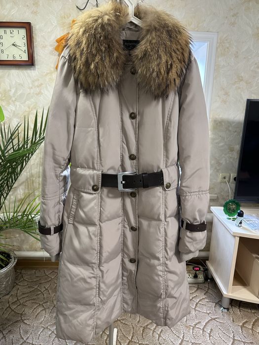 Срочно продам женский пуховик из натурального пуха