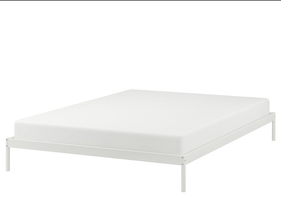 Estrutura de cama Vevelstad IKEA 140x200 
VEVELSTAD 
1 de 6

Estrutura
