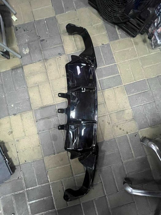 Продам Дифузор заднього бампера BMW F10 М-пакет у стилі М5