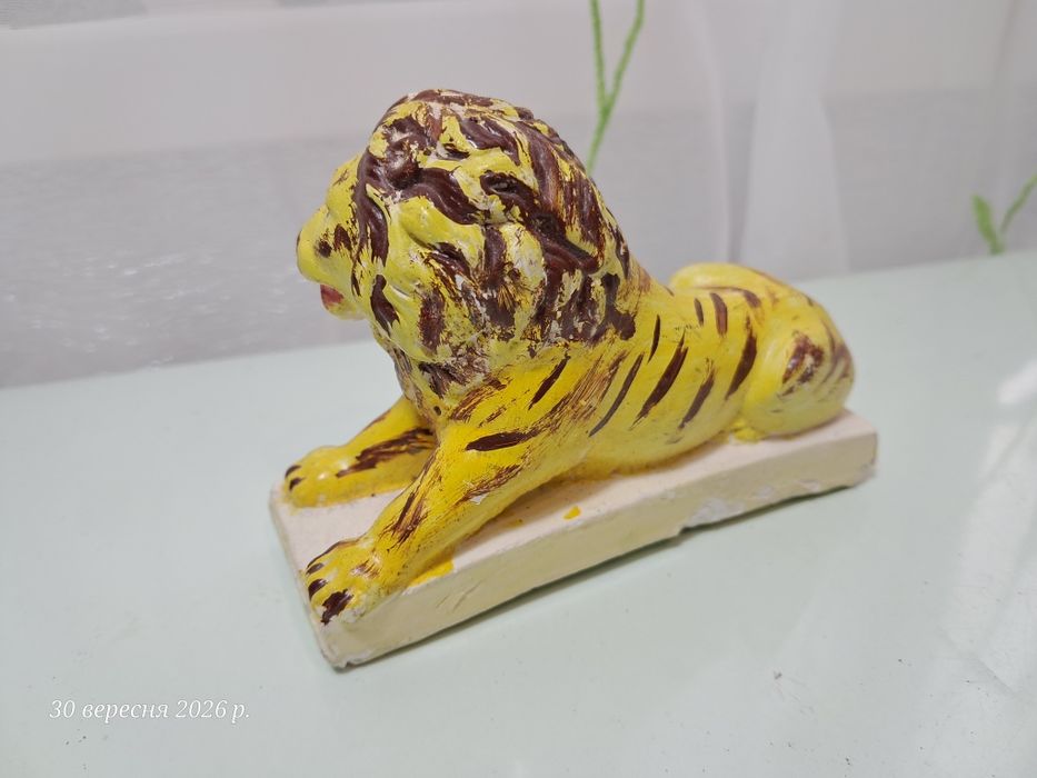 Лев гіпс. Статуетка.