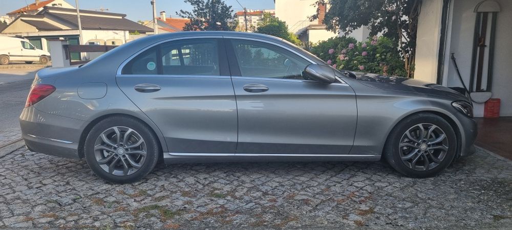 Mercedes-Benz C220