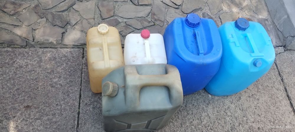 Каністра пластикова 10 та 20 л