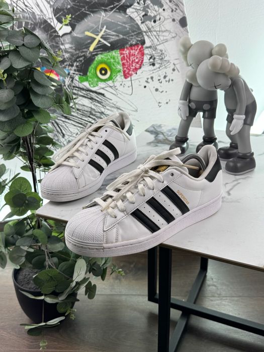 Кросівки шкіряні Adidas Superstar 42.5 розмір Е12196