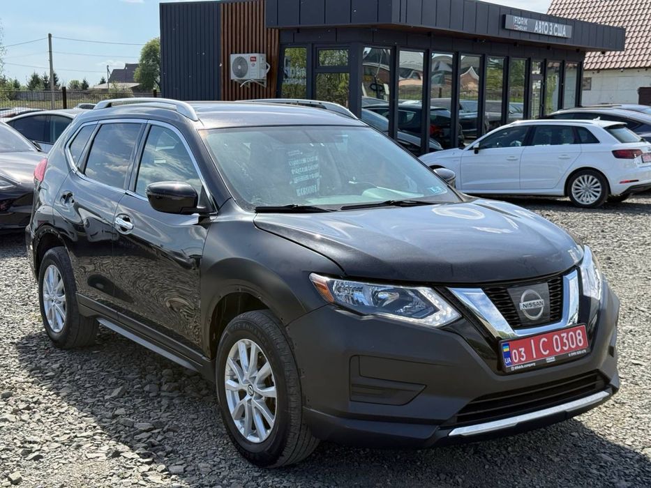 Nissan Rogue SV AWD 2017!