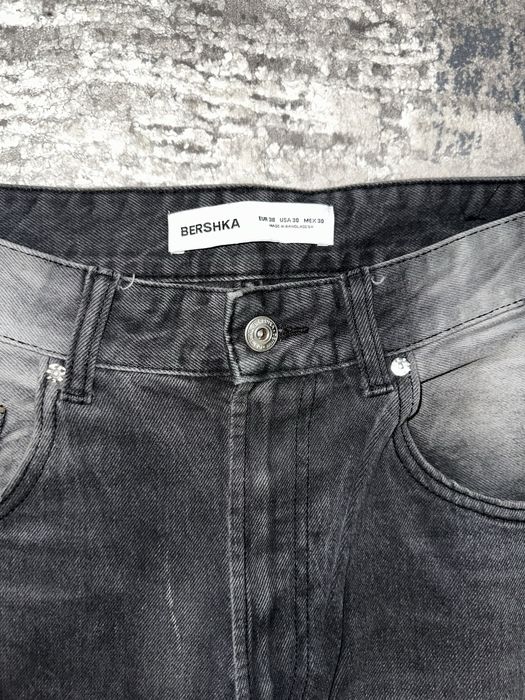 Джинси від фірми Bershka