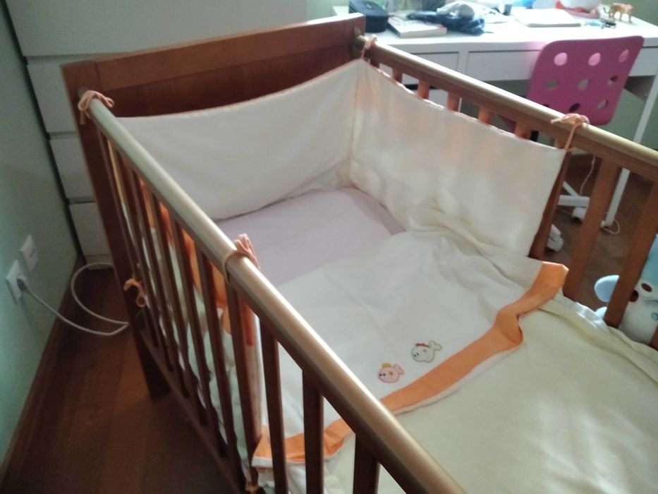 Cama bebé madeira
