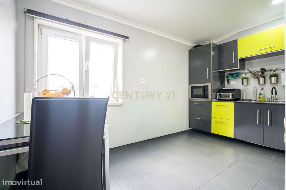 Andar de moradia bifamiliar com Terraço com vista rio em Marvila | Lis