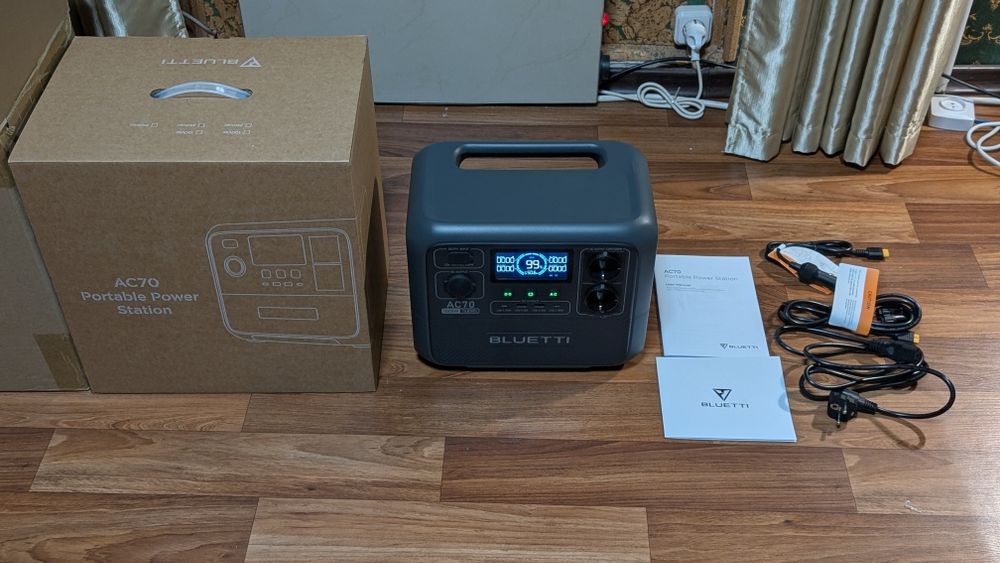 Зарядна станція Bluetti AC70