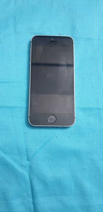 IPhone SE Impecável