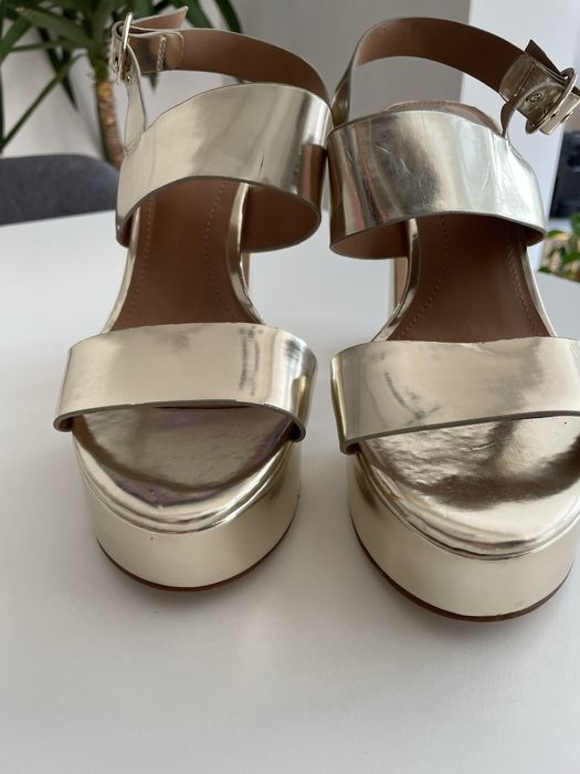 Sandalias de salto alto Zara