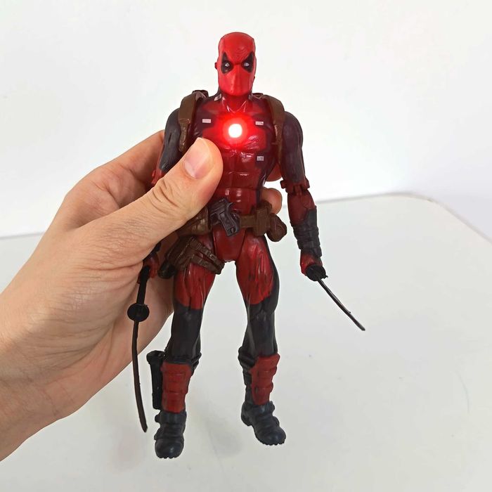Figuras de ação de personagens da Marvel (1 unidade)