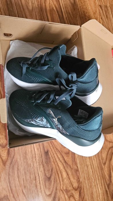 Нові літні кросівки Puma 40 р