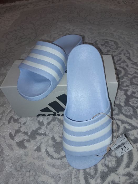 Шльопанці, пантолети Adidas