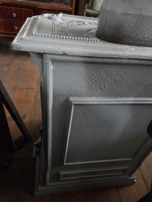 Salamandra em ferro fundido