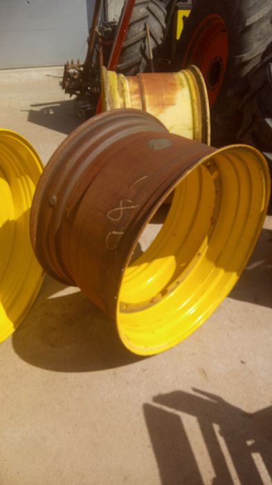 Felgi John Deere Piasta 76 DW 23 R38 oryginalne