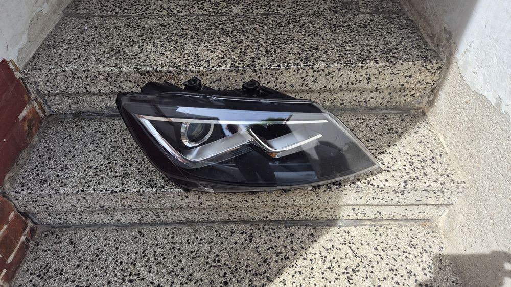 Lampa przednia Prawa SEAT ALHAMBRA xenon