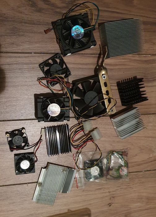 Wiatraczki o radiatory do elektroniki, komputerow itp