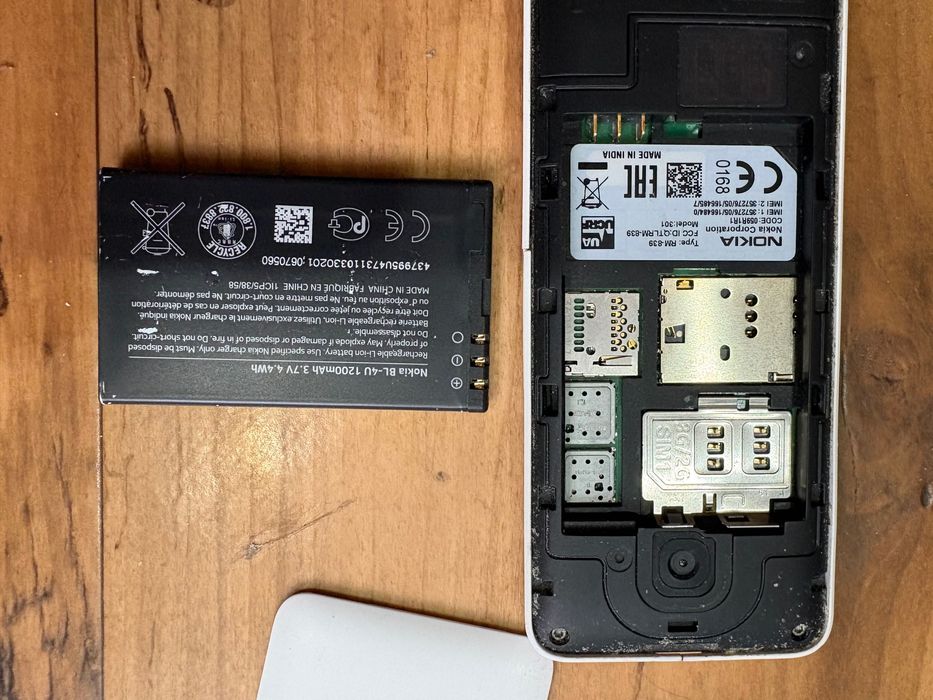 Nokia 301 dual sim на 2 сім-карти