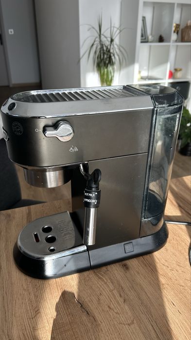 Ekspres do kawy DELONGHI Dedica Style