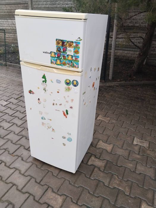 Продам робочий холодильник