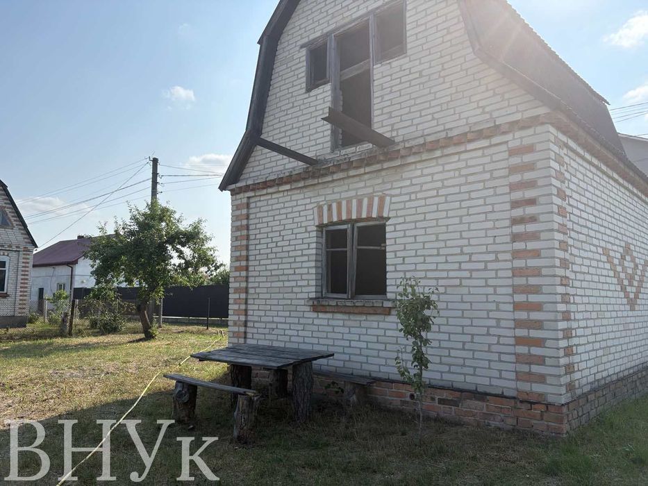 Продам земельну ділянку з коробкою під дачу або будинок с. Жабка