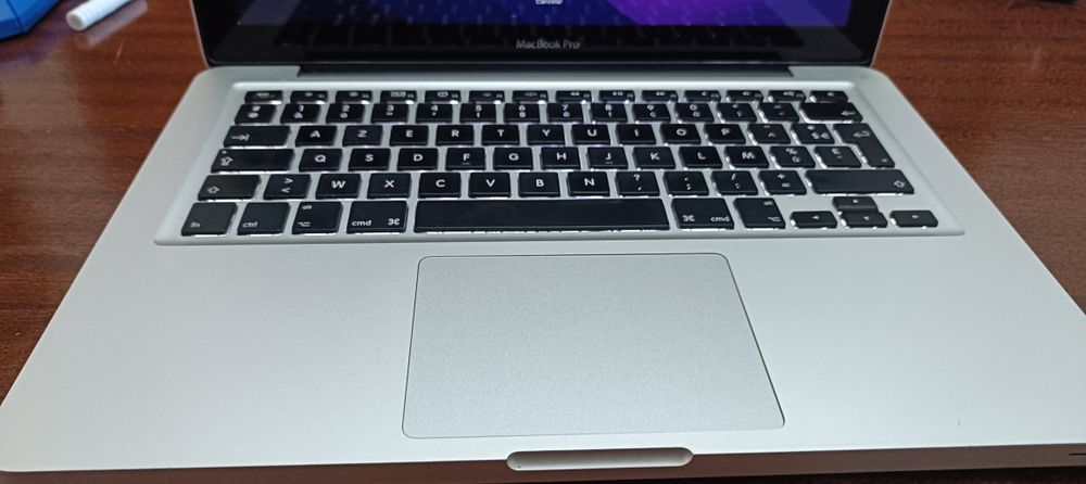 MacBook Pro 13 i5 16GB RAM 1TB Monterey Bateria Nova